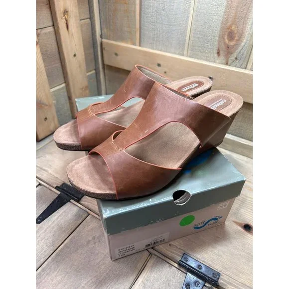 NEW Softwalk Brown Tan Slip On Wedge Sandals Womens 12M Jermaine - Picture 5 of 9